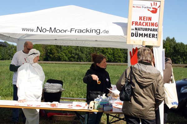 No-Moor-Fracking Stand
